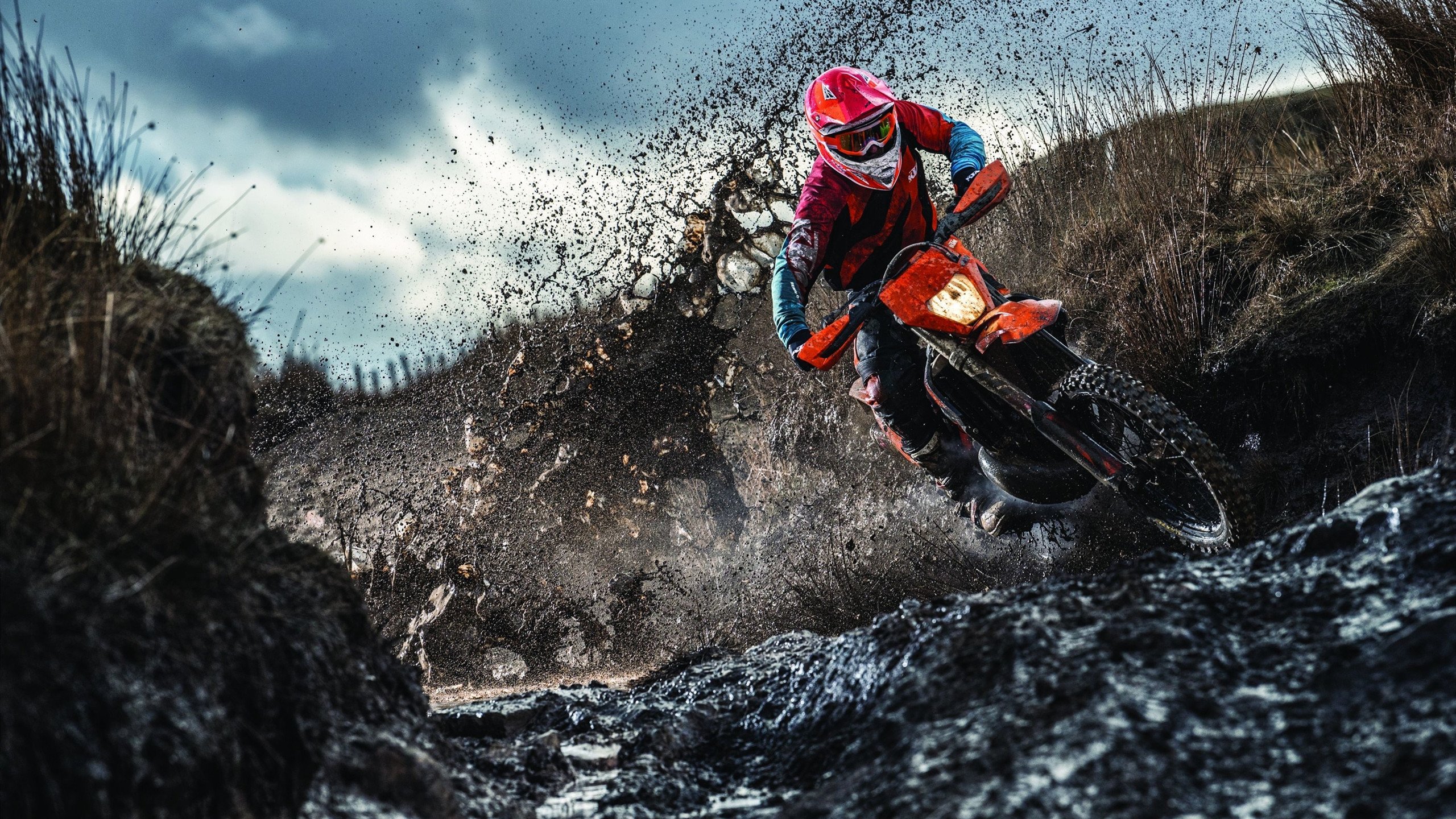 Jiu You-明日方舟全球组队战役正式开启，策略与配合为王，明日方舟携手全国673家